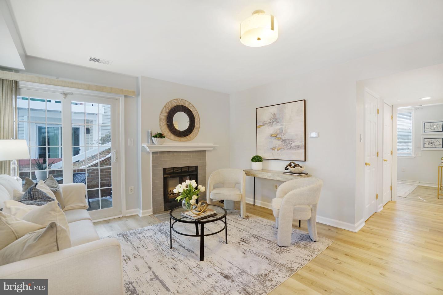 2929 S WOODSTOCK ST #A, ARLINGTON, Virginia 22206, 2 Bedrooms Bedrooms, ,1 BathroomBathrooms,Residential,For sale,2929 S WOODSTOCK ST #A,VAAR2068650 MLS # VAAR2068650