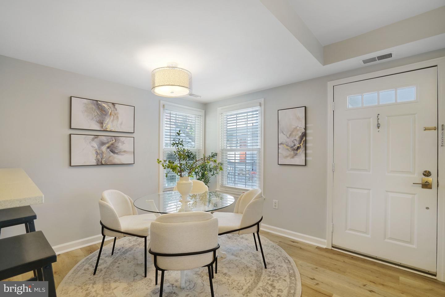 2929 S WOODSTOCK ST #A, ARLINGTON, Virginia 22206, 2 Bedrooms Bedrooms, ,1 BathroomBathrooms,Residential,For sale,2929 S WOODSTOCK ST #A,VAAR2068650 MLS # VAAR2068650