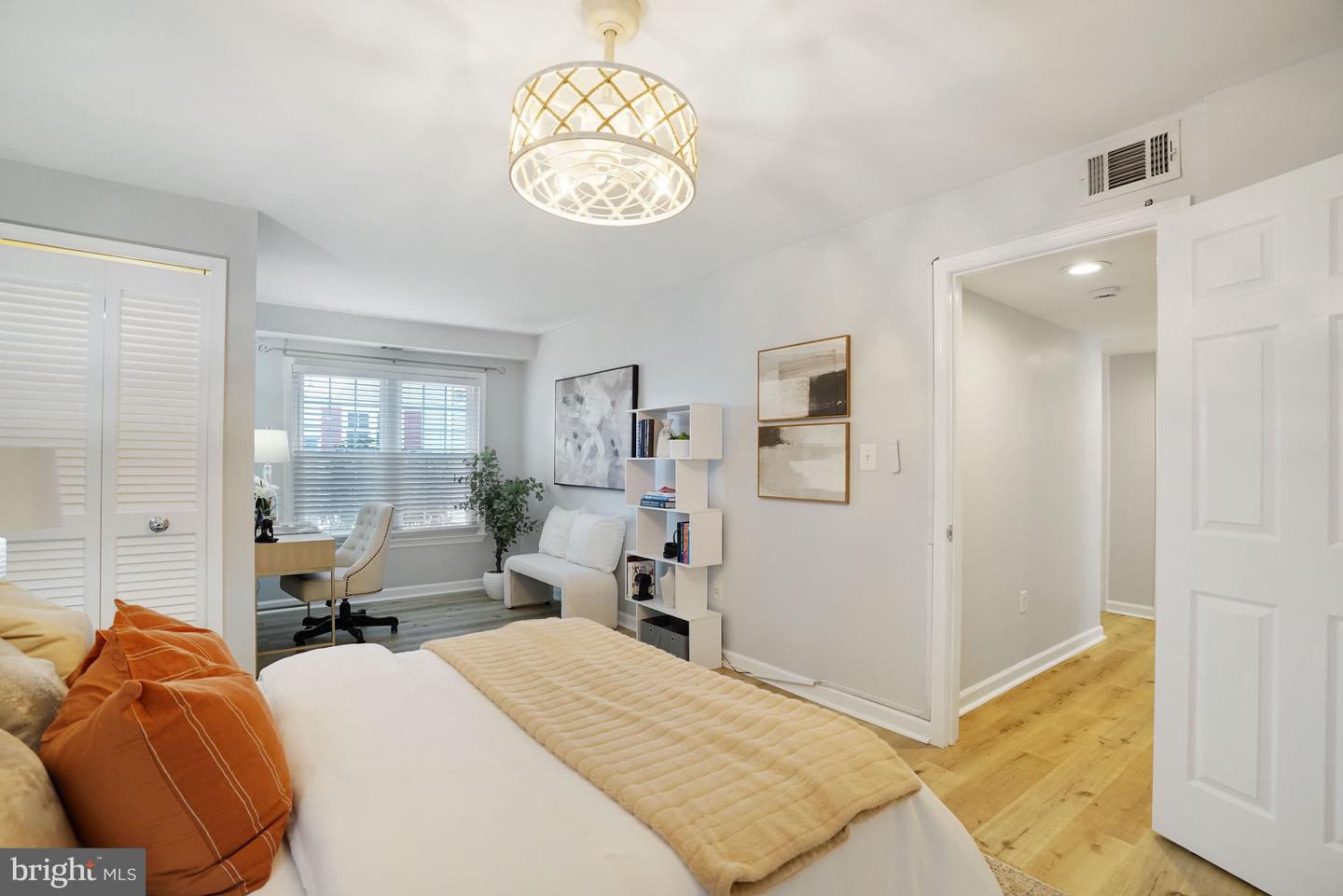 2929 S WOODSTOCK ST #A, ARLINGTON, Virginia 22206, 2 Bedrooms Bedrooms, ,1 BathroomBathrooms,Residential,For sale,2929 S WOODSTOCK ST #A,VAAR2068650 MLS # VAAR2068650