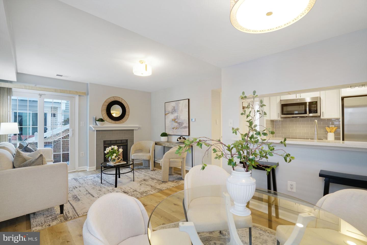 2929 S WOODSTOCK ST #A, ARLINGTON, Virginia 22206, 2 Bedrooms Bedrooms, ,1 BathroomBathrooms,Residential,For sale,2929 S WOODSTOCK ST #A,VAAR2068650 MLS # VAAR2068650