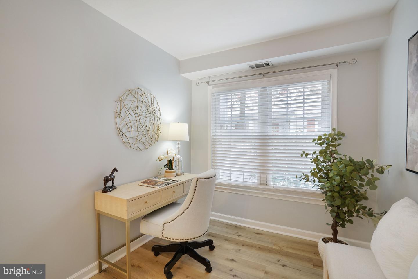 2929 S WOODSTOCK ST #A, ARLINGTON, Virginia 22206, 2 Bedrooms Bedrooms, ,1 BathroomBathrooms,Residential,For sale,2929 S WOODSTOCK ST #A,VAAR2068650 MLS # VAAR2068650