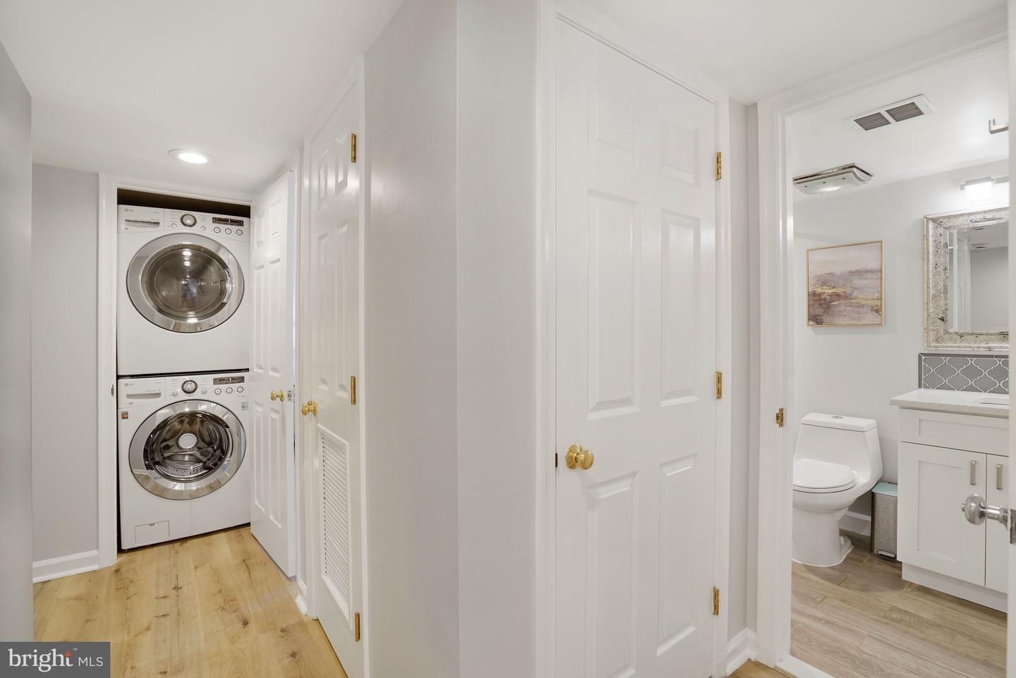 2929 S WOODSTOCK ST #A, ARLINGTON, Virginia 22206, 2 Bedrooms Bedrooms, ,1 BathroomBathrooms,Residential,For sale,2929 S WOODSTOCK ST #A,VAAR2068650 MLS # VAAR2068650