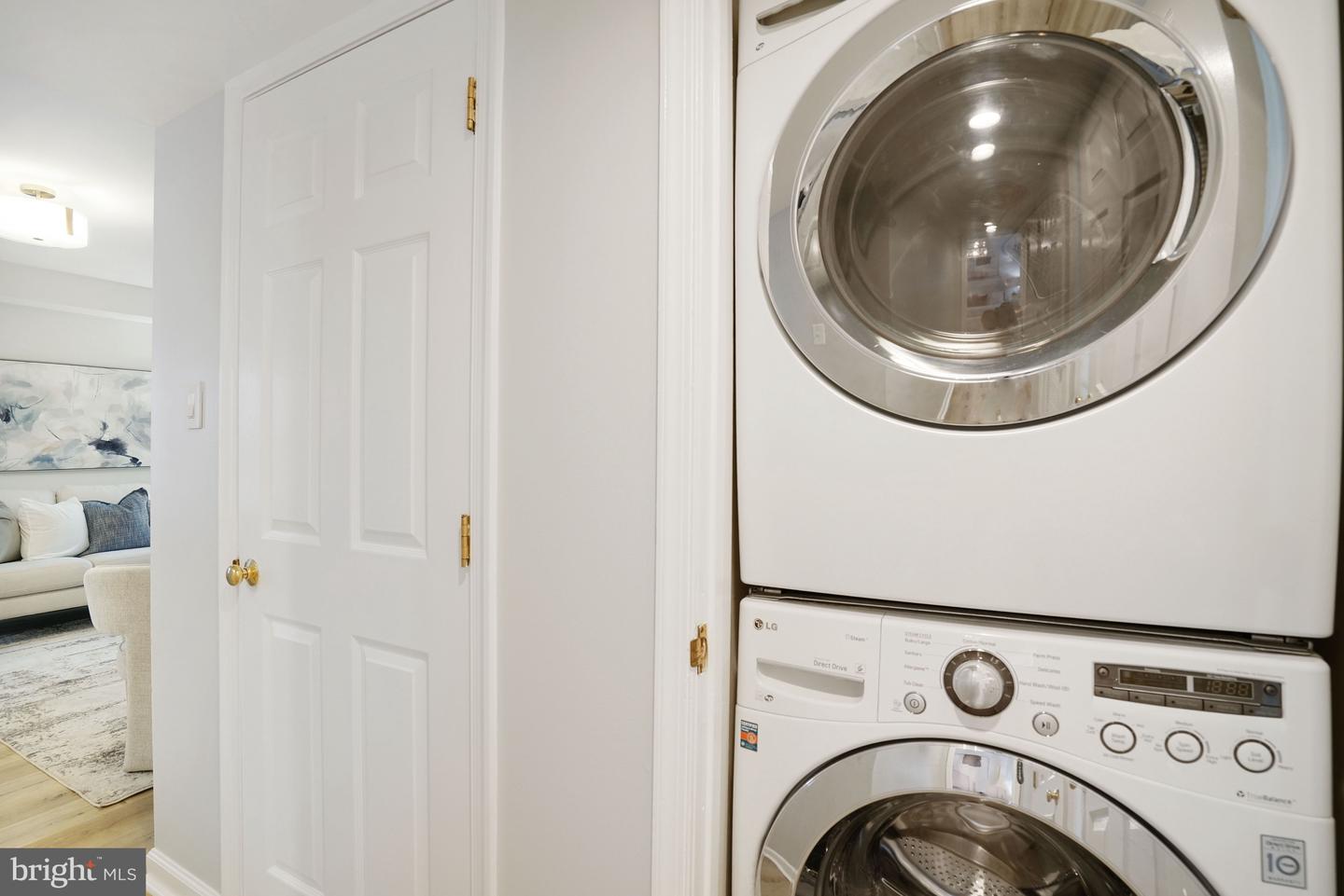 2929 S WOODSTOCK ST #A, ARLINGTON, Virginia 22206, 2 Bedrooms Bedrooms, ,1 BathroomBathrooms,Residential,For sale,2929 S WOODSTOCK ST #A,VAAR2068650 MLS # VAAR2068650