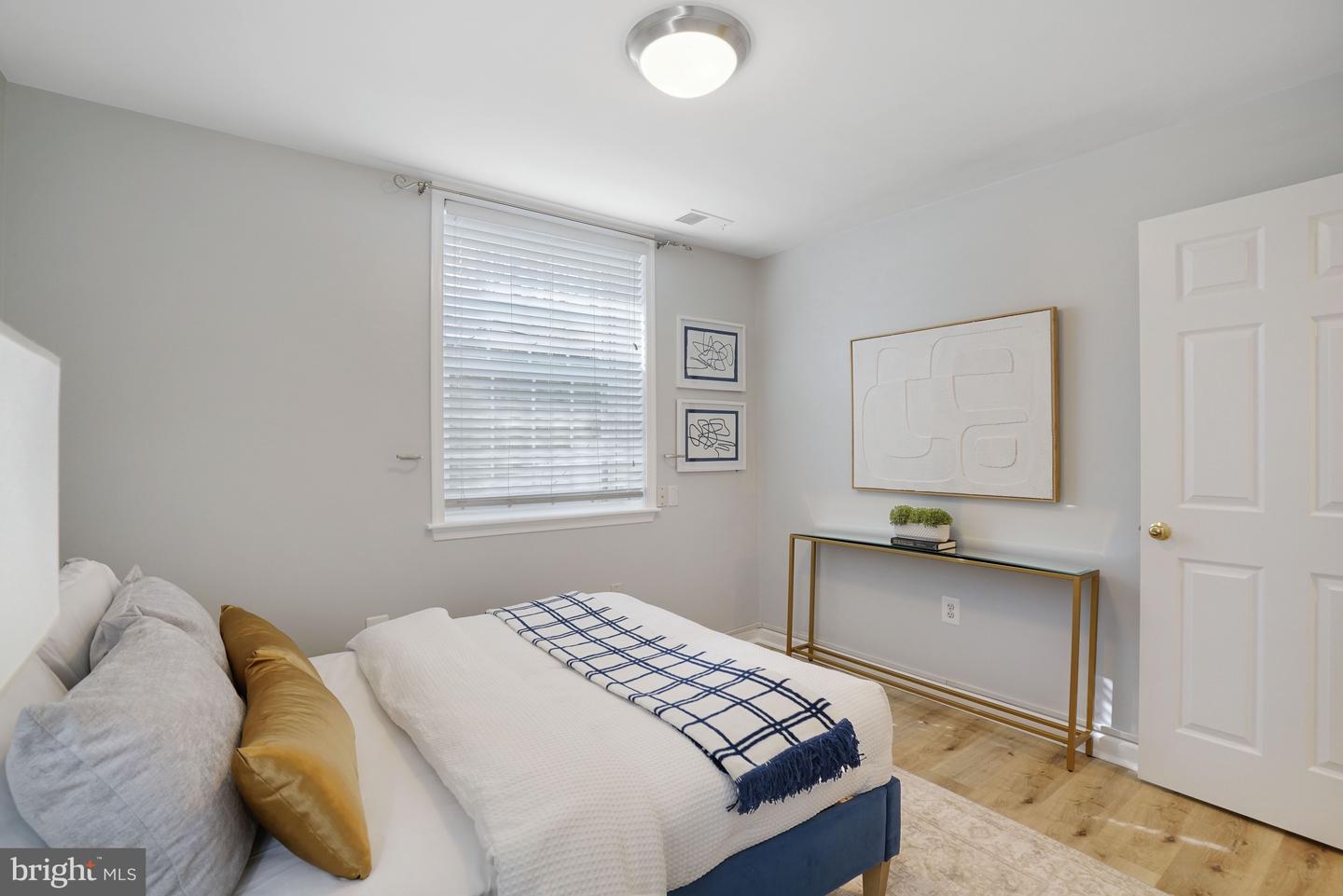 2929 S WOODSTOCK ST #A, ARLINGTON, Virginia 22206, 2 Bedrooms Bedrooms, ,1 BathroomBathrooms,Residential,For sale,2929 S WOODSTOCK ST #A,VAAR2068650 MLS # VAAR2068650