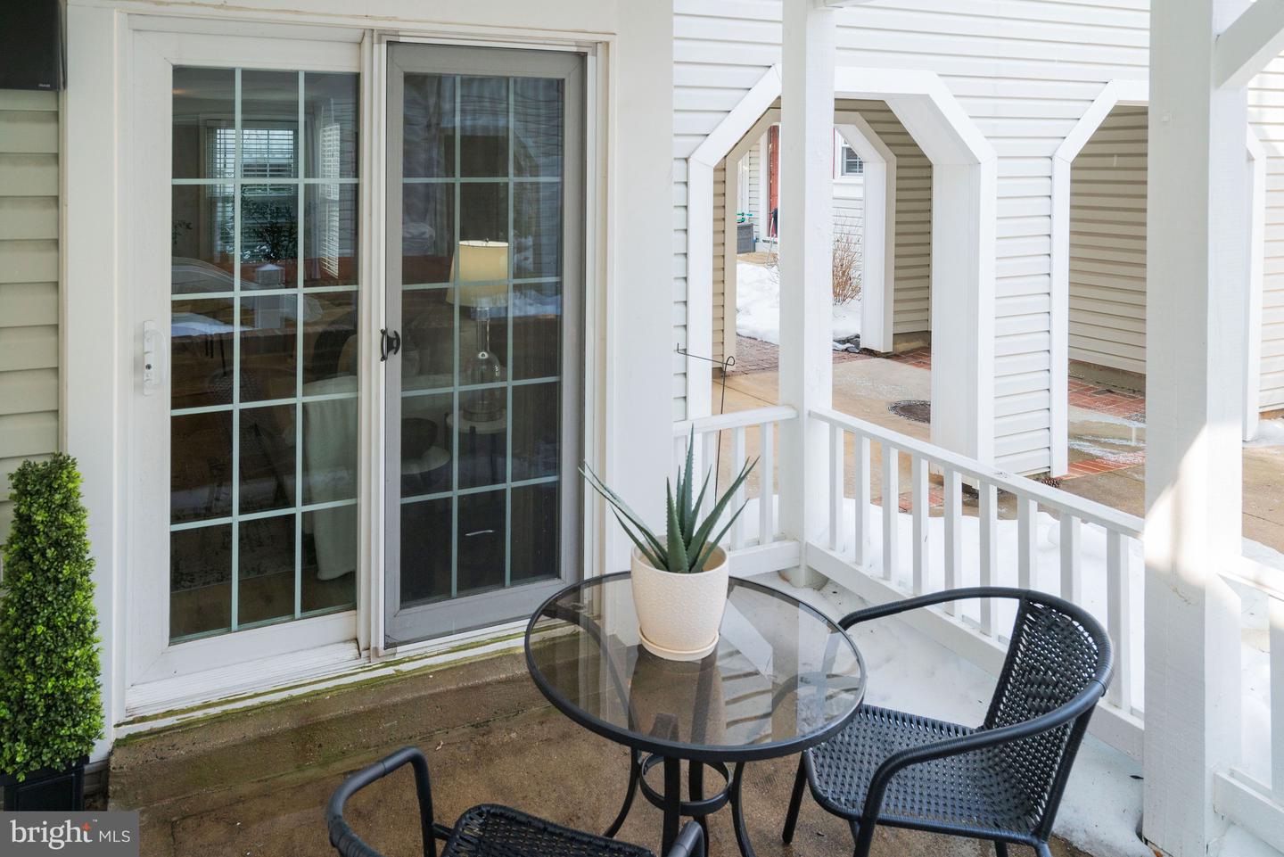 2929 S WOODSTOCK ST #A, ARLINGTON, Virginia 22206, 2 Bedrooms Bedrooms, ,1 BathroomBathrooms,Residential,For sale,2929 S WOODSTOCK ST #A,VAAR2068650 MLS # VAAR2068650