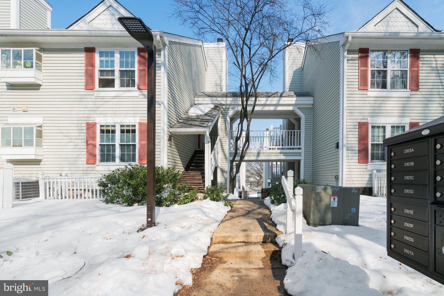 2929 S WOODSTOCK ST #A, ARLINGTON, Virginia 22206, 2 Bedrooms Bedrooms, ,1 BathroomBathrooms,Residential,For sale,2929 S WOODSTOCK ST #A,VAAR2068650 MLS # VAAR2068650