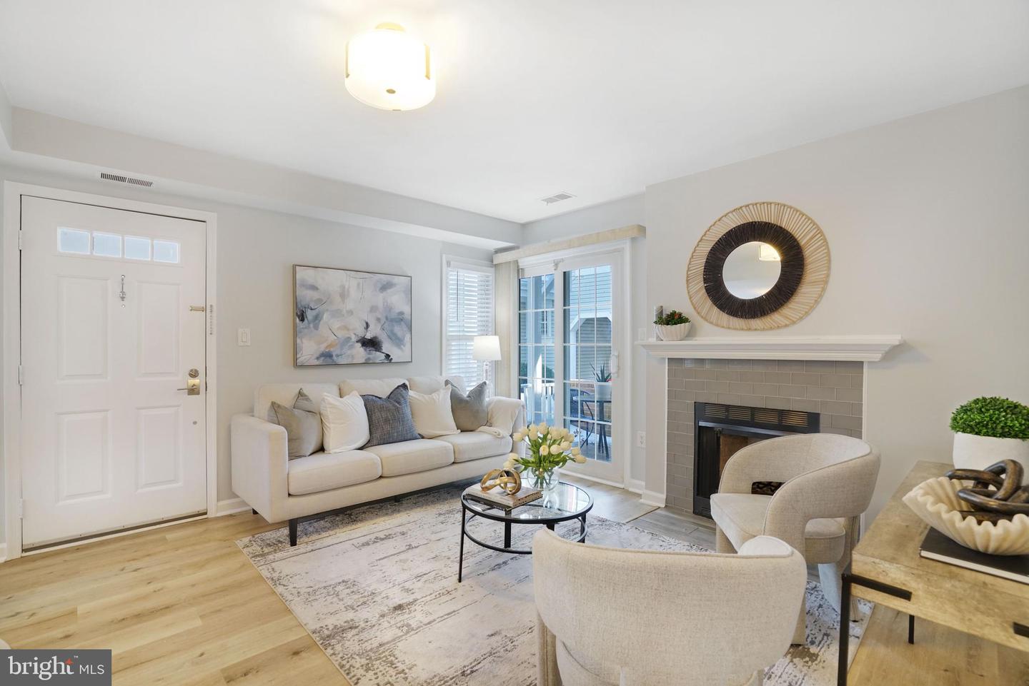 2929 S WOODSTOCK ST #A, ARLINGTON, Virginia 22206, 2 Bedrooms Bedrooms, ,1 BathroomBathrooms,Residential,For sale,2929 S WOODSTOCK ST #A,VAAR2068650 MLS # VAAR2068650