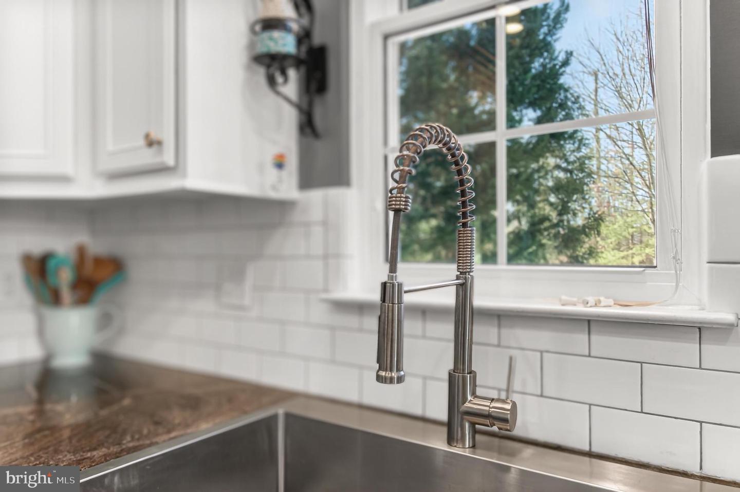 20075 MUIRFIELD VILLAGE CT, ASHBURN, Virginia 20147, 4 Bedrooms Bedrooms, 15 Rooms Rooms,3 BathroomsBathrooms,Residential,For sale,20075 MUIRFIELD VILLAGE CT,VALO2115534 MLS # VALO2115534