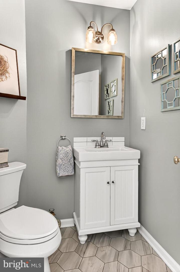 20075 MUIRFIELD VILLAGE CT, ASHBURN, Virginia 20147, 4 Bedrooms Bedrooms, 15 Rooms Rooms,3 BathroomsBathrooms,Residential,For sale,20075 MUIRFIELD VILLAGE CT,VALO2115534 MLS # VALO2115534