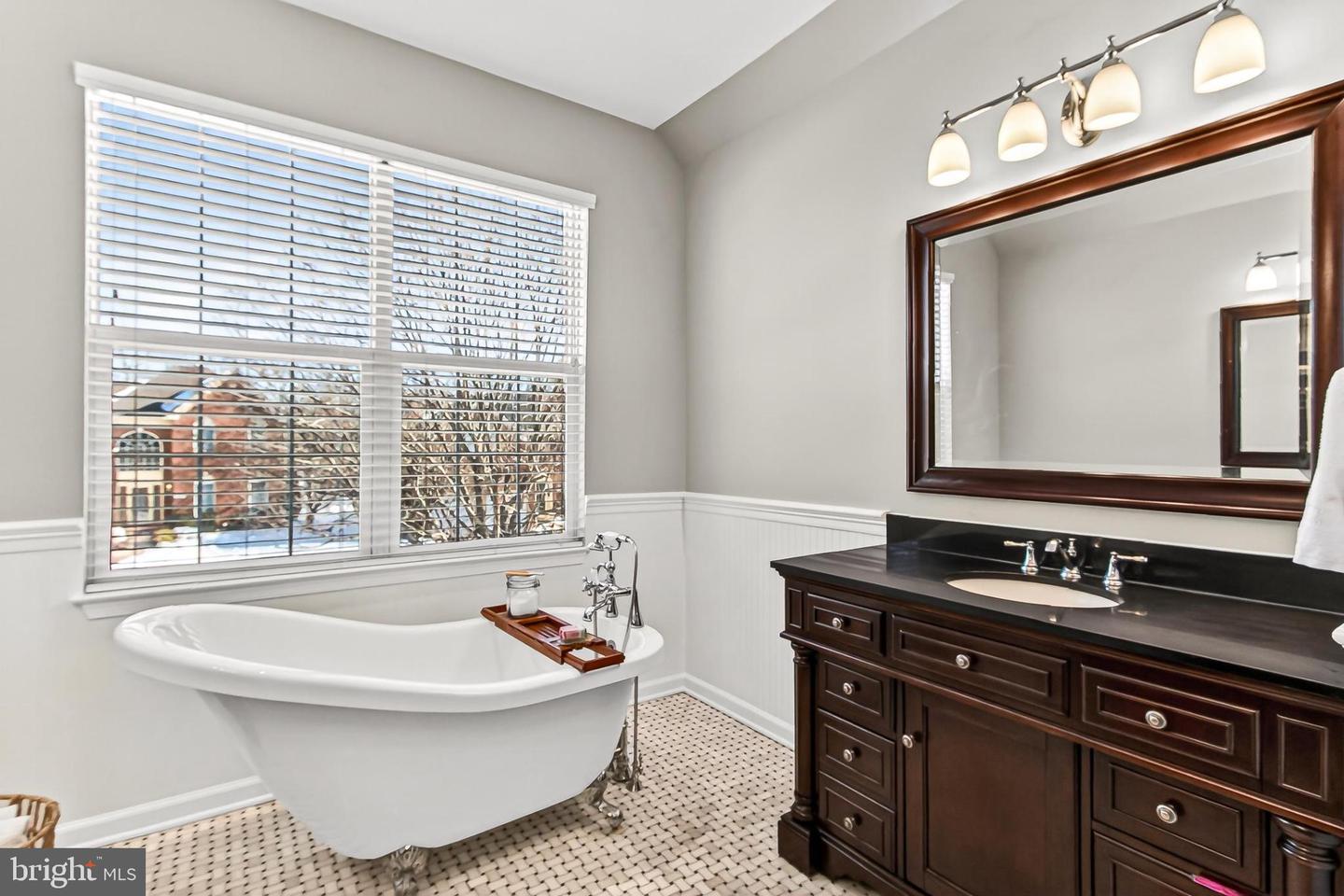 20075 MUIRFIELD VILLAGE CT, ASHBURN, Virginia 20147, 4 Bedrooms Bedrooms, 15 Rooms Rooms,3 BathroomsBathrooms,Residential,For sale,20075 MUIRFIELD VILLAGE CT,VALO2115534 MLS # VALO2115534