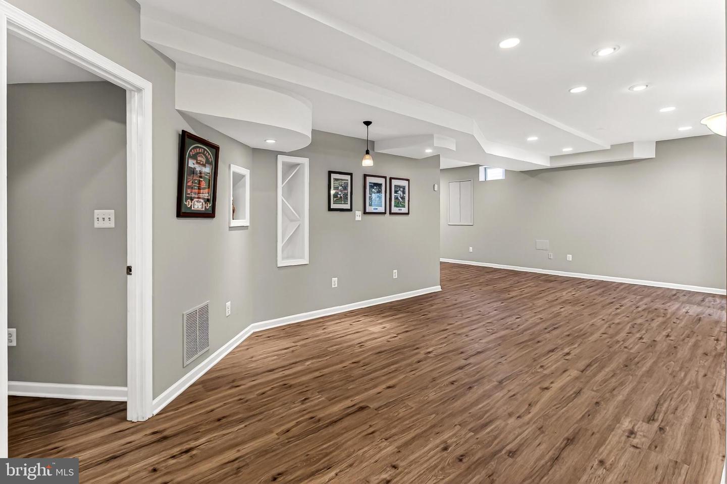 20075 MUIRFIELD VILLAGE CT, ASHBURN, Virginia 20147, 4 Bedrooms Bedrooms, 15 Rooms Rooms,3 BathroomsBathrooms,Residential,For sale,20075 MUIRFIELD VILLAGE CT,VALO2115534 MLS # VALO2115534