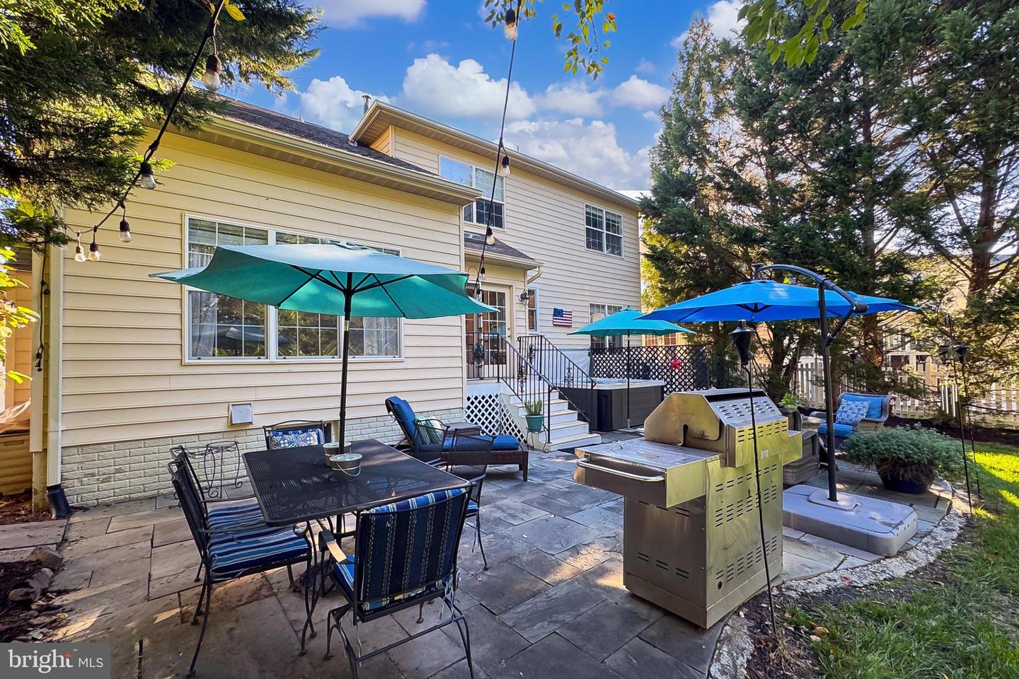 20075 MUIRFIELD VILLAGE CT, ASHBURN, Virginia 20147, 4 Bedrooms Bedrooms, 15 Rooms Rooms,3 BathroomsBathrooms,Residential,For sale,20075 MUIRFIELD VILLAGE CT,VALO2115534 MLS # VALO2115534