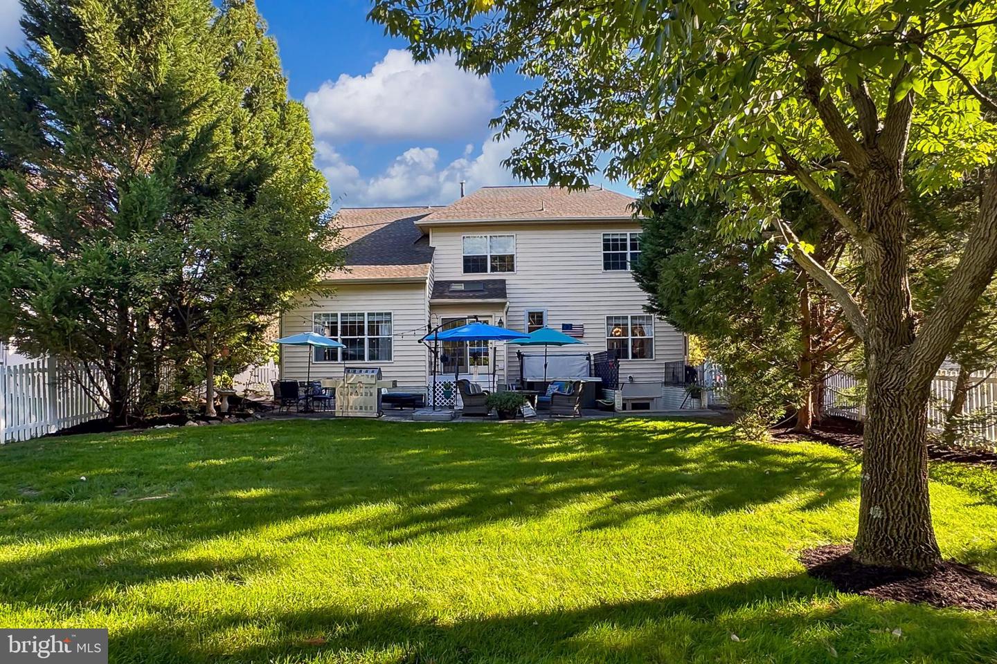 20075 MUIRFIELD VILLAGE CT, ASHBURN, Virginia 20147, 4 Bedrooms Bedrooms, 15 Rooms Rooms,3 BathroomsBathrooms,Residential,For sale,20075 MUIRFIELD VILLAGE CT,VALO2115534 MLS # VALO2115534