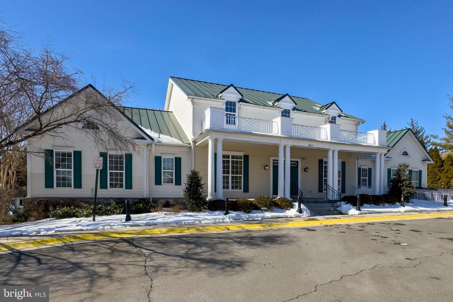 20075 MUIRFIELD VILLAGE CT, ASHBURN, Virginia 20147, 4 Bedrooms Bedrooms, 15 Rooms Rooms,3 BathroomsBathrooms,Residential,For sale,20075 MUIRFIELD VILLAGE CT,VALO2115534 MLS # VALO2115534