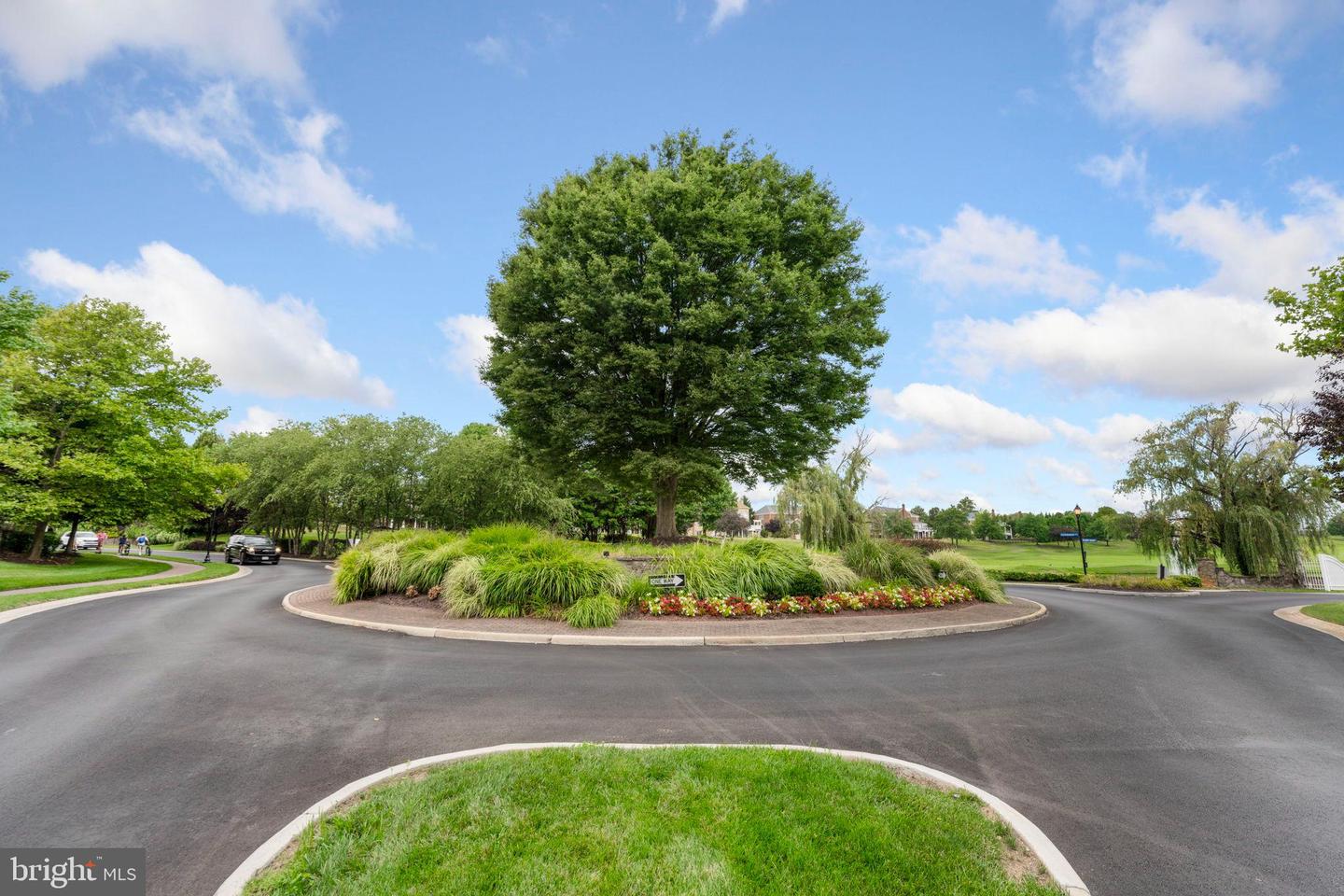 20075 MUIRFIELD VILLAGE CT, ASHBURN, Virginia 20147, 4 Bedrooms Bedrooms, 15 Rooms Rooms,3 BathroomsBathrooms,Residential,For sale,20075 MUIRFIELD VILLAGE CT,VALO2115534 MLS # VALO2115534