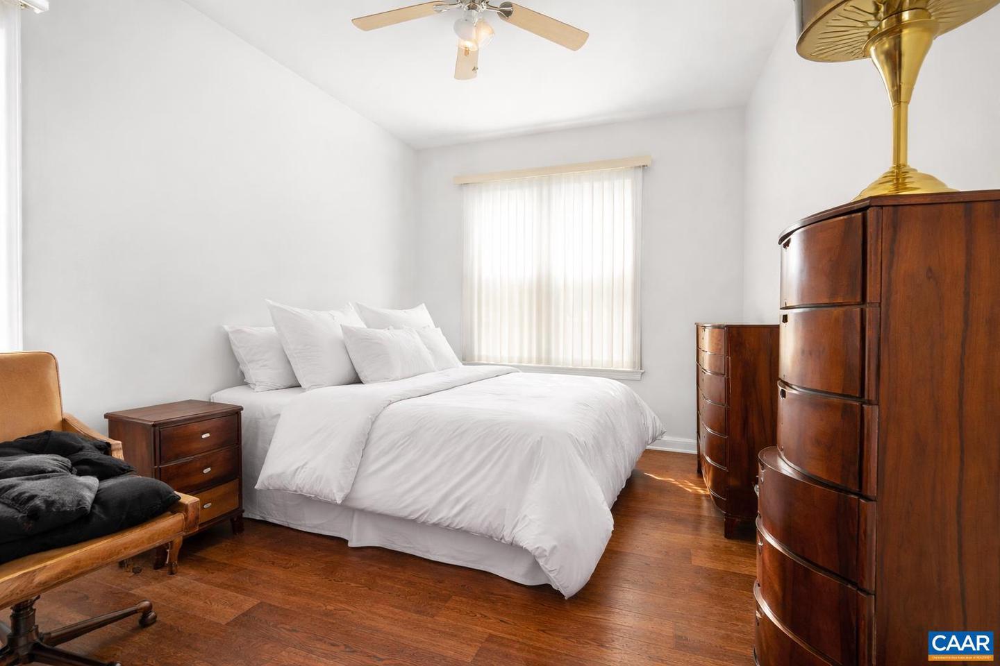 755 WALKER SQ #4B, CHARLOTTESVILLE, Virginia 22903, 2 Bedrooms Bedrooms, ,2 BathroomsBathrooms,Residential,For sale,755 WALKER SQ #4B,673147 MLS # 673147