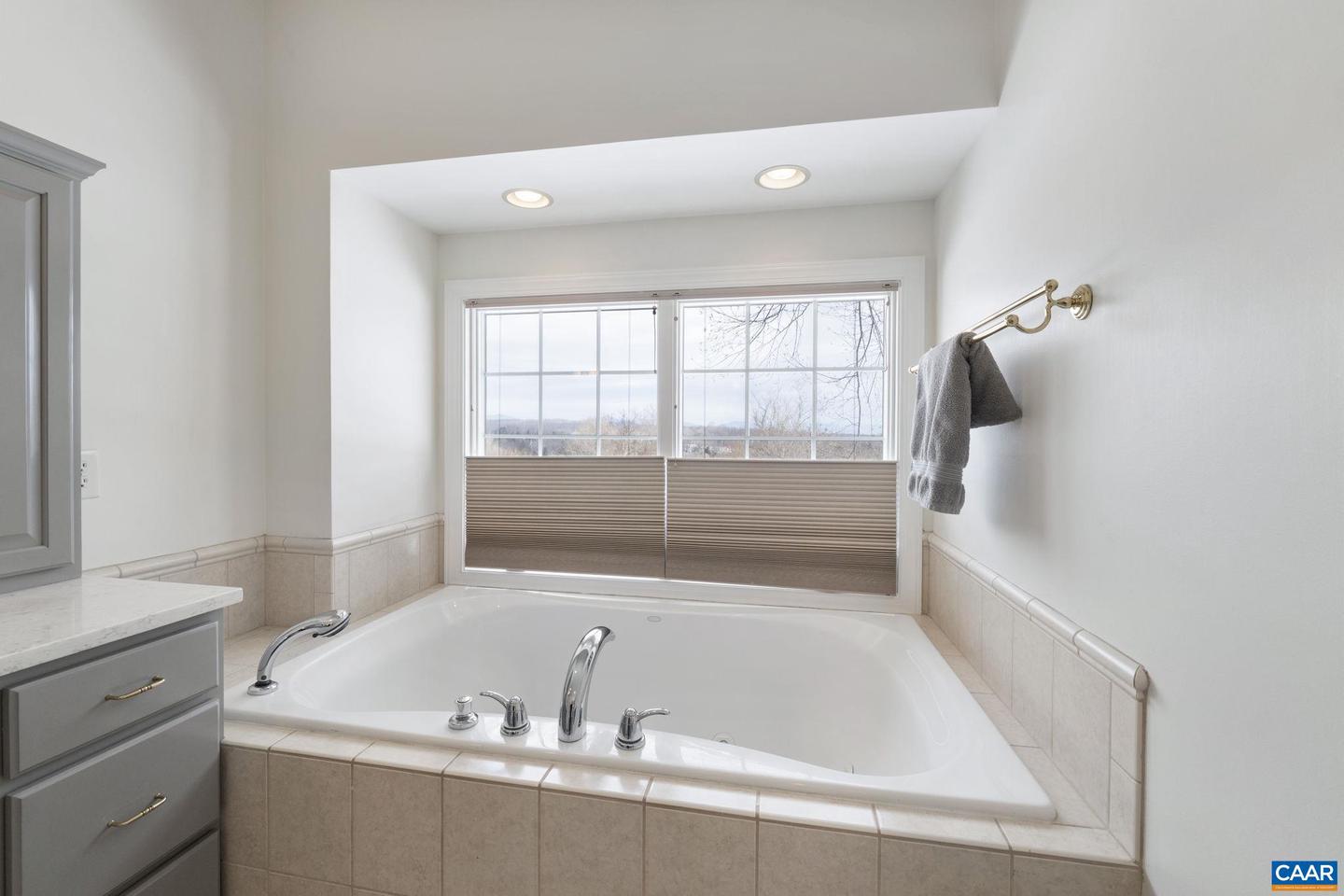 500 ROCKS FARM DR, CHARLOTTESVILLE, Virginia 22903, 4 Bedrooms Bedrooms, ,3 BathroomsBathrooms,Residential,For sale,500 ROCKS FARM DR,673152 MLS # 673152