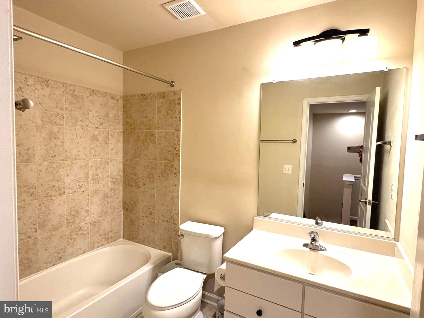 44071 EASTGATE VIEW DR, CHANTILLY, Virginia 20152, 4 Bedrooms Bedrooms, ,2 BathroomsBathrooms,Residential,For sale,44071 EASTGATE VIEW DR,VALO2115602 MLS # VALO2115602 44071 EASTGATE VIEW DR, CHANTILLY, Virginia 20152, 4 Bedrooms Bedrooms, ,2 BathroomsBathrooms,Residential,For sale,44071 EASTGATE VIEW DR,VALO2115602 MLS # VALO2115602