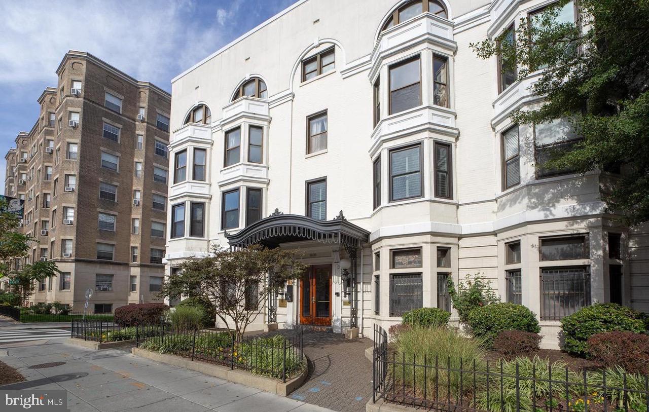 1669 COLUMBIA RD NW ##312, WASHINGTON, District Of Columbia 20009, ,1 BathroomBathrooms,Residential,For sale,1669 COLUMBIA RD NW ##312,DCDC2245276 MLS # DCDC2245276 1669 COLUMBIA RD NW ##312, WASHINGTON, District Of Columbia 20009, ,1 BathroomBathrooms,Residential,For sale,1669 COLUMBIA RD NW ##312,DCDC2245276 MLS # DCDC2245276