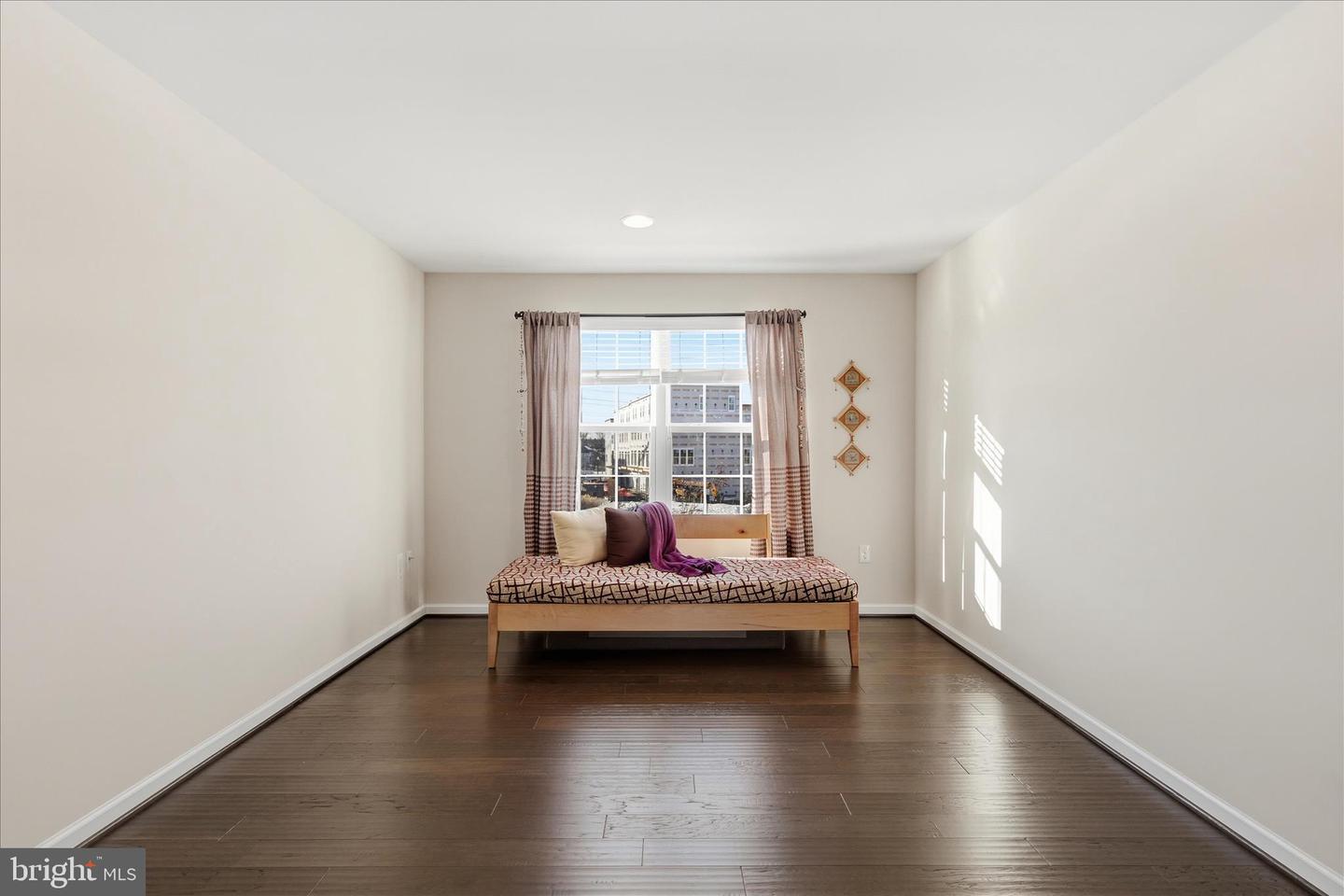 22800 CALDERWOOD LN, BRAMBLETON, Virginia 20148, 6 Bedrooms Bedrooms, ,5 BathroomsBathrooms,Residential,For sale,22800 CALDERWOOD LN,VALO2115520 MLS # VALO2115520