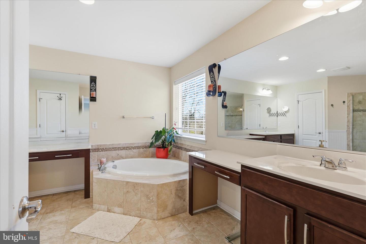 22800 CALDERWOOD LN, BRAMBLETON, Virginia 20148, 6 Bedrooms Bedrooms, ,5 BathroomsBathrooms,Residential,For sale,22800 CALDERWOOD LN,VALO2115520 MLS # VALO2115520