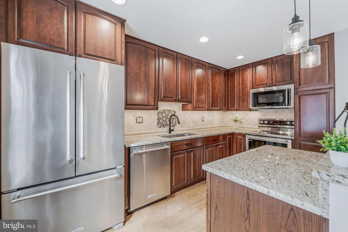 6050 HEATHERWOOD DR, ALEXANDRIA, Virginia 22310, 4 Bedrooms Bedrooms, ,3 BathroomsBathrooms,Residential,For sale,6050 HEATHERWOOD DR,VAFX2289918 MLS # VAFX2289918