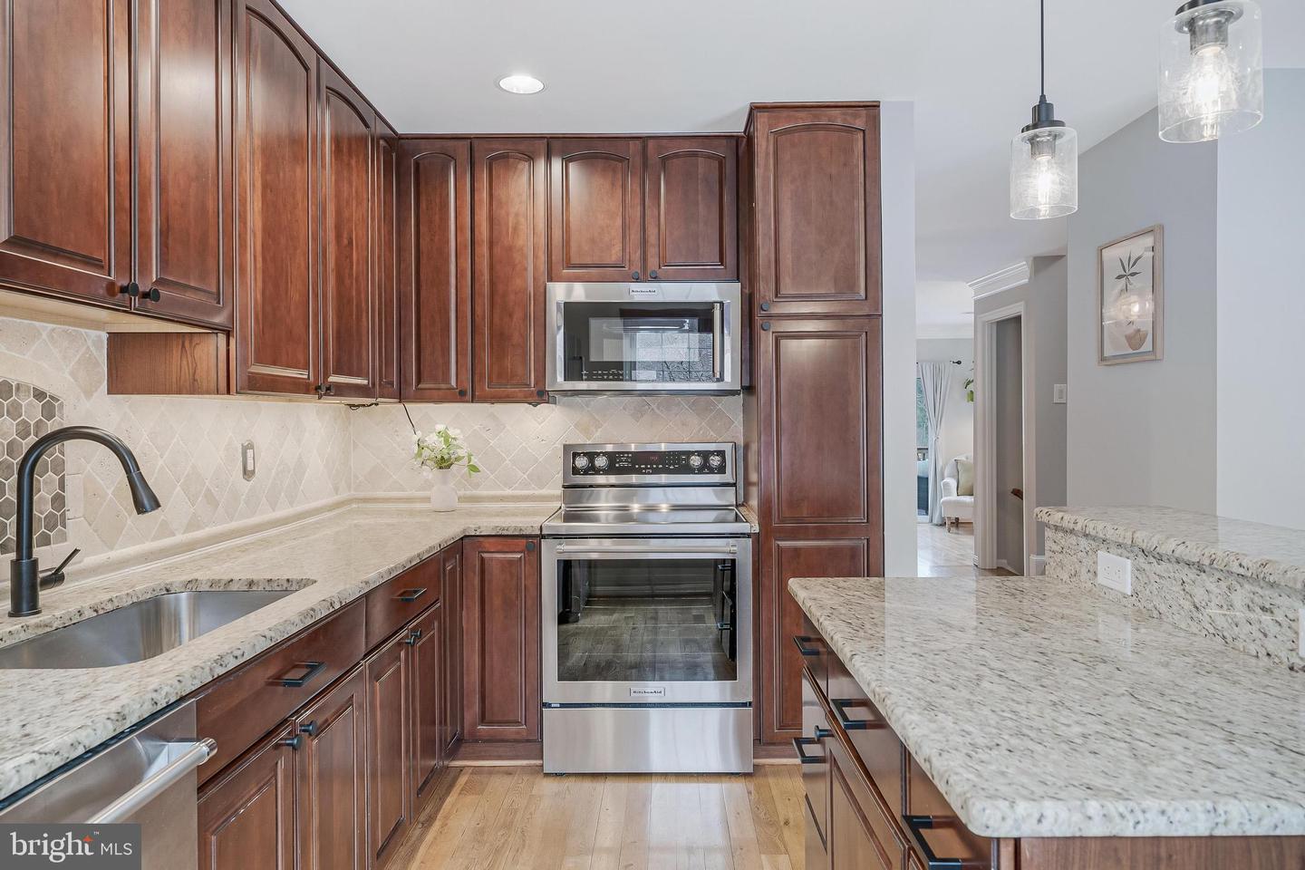 6050 HEATHERWOOD DR, ALEXANDRIA, Virginia 22310, 4 Bedrooms Bedrooms, ,3 BathroomsBathrooms,Residential,For sale,6050 HEATHERWOOD DR,VAFX2289918 MLS # VAFX2289918