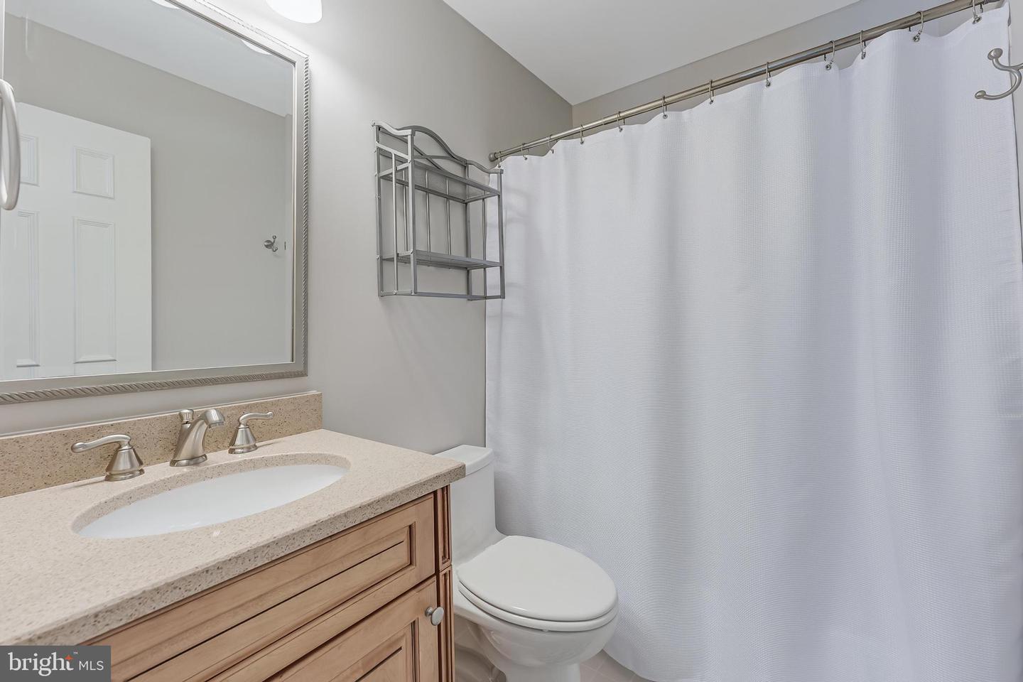 6050 HEATHERWOOD DR, ALEXANDRIA, Virginia 22310, 4 Bedrooms Bedrooms, ,3 BathroomsBathrooms,Residential,For sale,6050 HEATHERWOOD DR,VAFX2289918 MLS # VAFX2289918