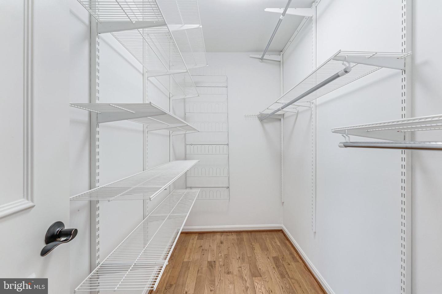 6050 HEATHERWOOD DR, ALEXANDRIA, Virginia 22310, 4 Bedrooms Bedrooms, ,3 BathroomsBathrooms,Residential,For sale,6050 HEATHERWOOD DR,VAFX2289918 MLS # VAFX2289918