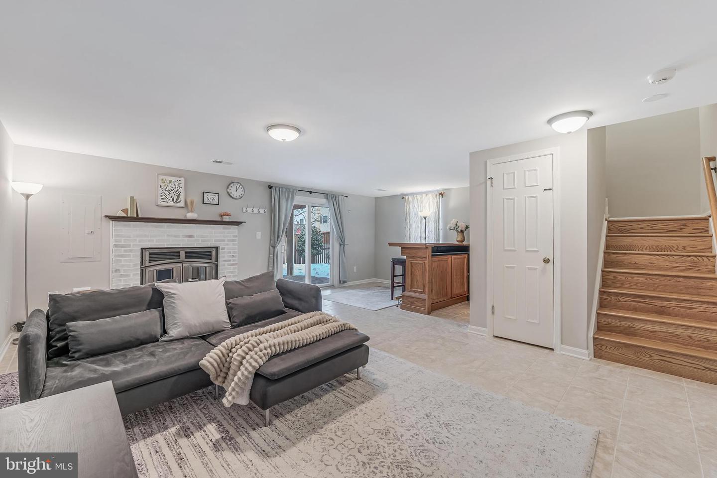 6050 HEATHERWOOD DR, ALEXANDRIA, Virginia 22310, 4 Bedrooms Bedrooms, ,3 BathroomsBathrooms,Residential,For sale,6050 HEATHERWOOD DR,VAFX2289918 MLS # VAFX2289918