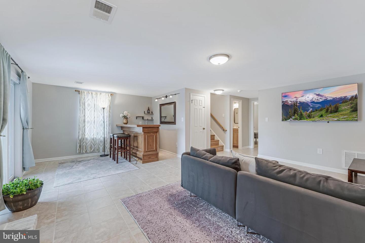 6050 HEATHERWOOD DR, ALEXANDRIA, Virginia 22310, 4 Bedrooms Bedrooms, ,3 BathroomsBathrooms,Residential,For sale,6050 HEATHERWOOD DR,VAFX2289918 MLS # VAFX2289918