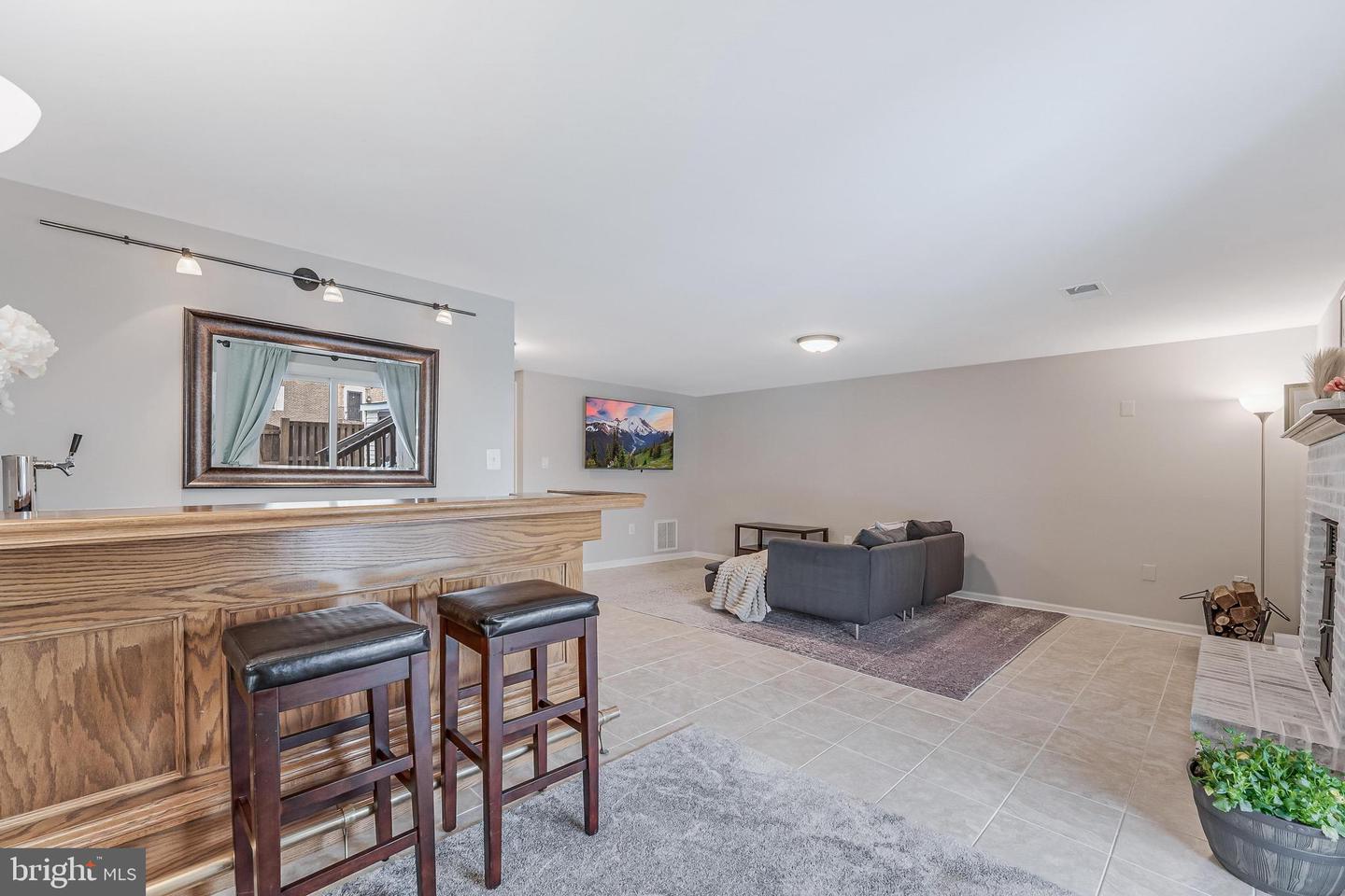 6050 HEATHERWOOD DR, ALEXANDRIA, Virginia 22310, 4 Bedrooms Bedrooms, ,3 BathroomsBathrooms,Residential,For sale,6050 HEATHERWOOD DR,VAFX2289918 MLS # VAFX2289918