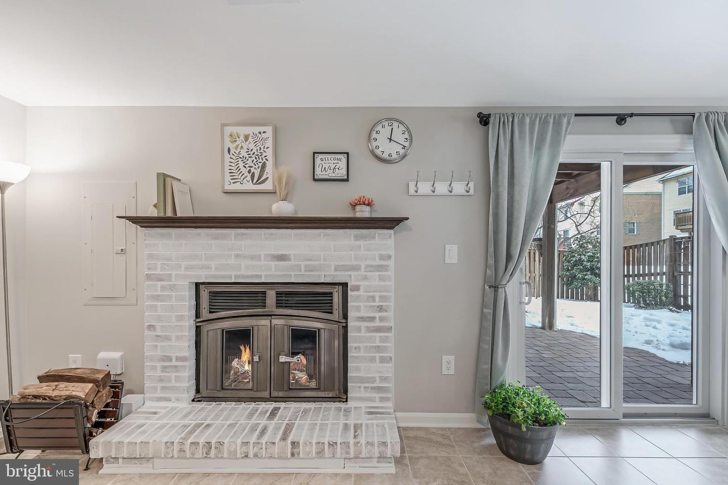 6050 HEATHERWOOD DR, ALEXANDRIA, Virginia 22310, 4 Bedrooms Bedrooms, ,3 BathroomsBathrooms,Residential,For sale,6050 HEATHERWOOD DR,VAFX2289918 MLS # VAFX2289918