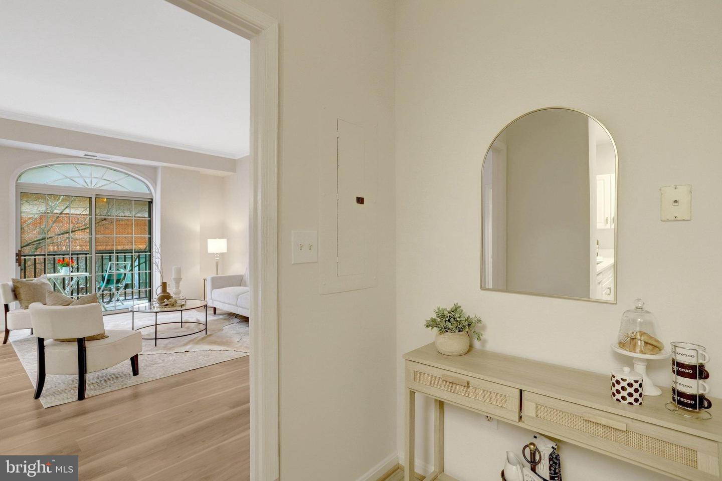 2121 JAMIESON AVE #401, ALEXANDRIA, Virginia 22314, 3 Bedrooms Bedrooms, 8 Rooms Rooms,2 BathroomsBathrooms,Residential,For sale,2121 JAMIESON AVE #401,VAAX2053966 MLS # VAAX2053966