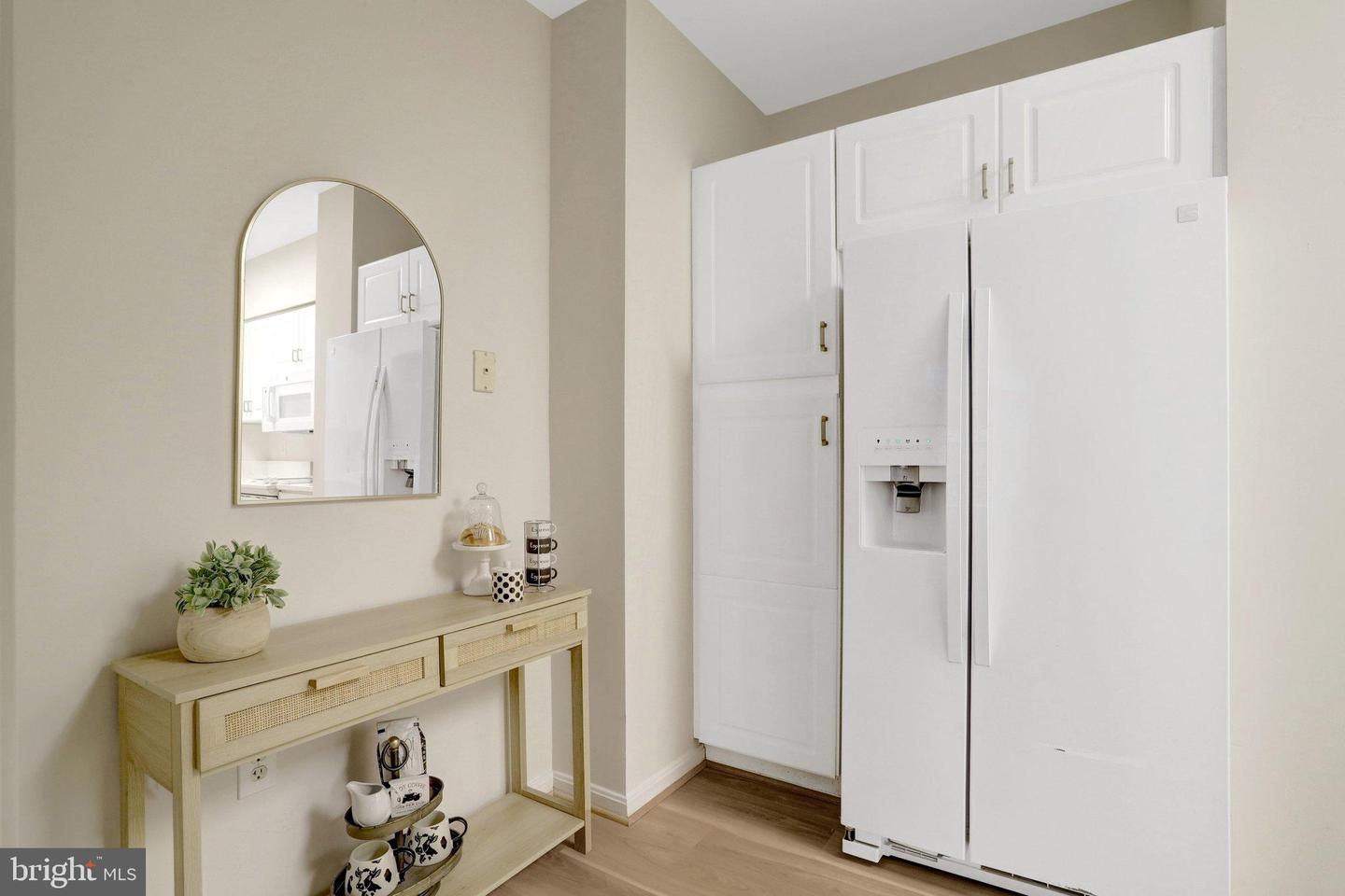 2121 JAMIESON AVE #401, ALEXANDRIA, Virginia 22314, 3 Bedrooms Bedrooms, 8 Rooms Rooms,2 BathroomsBathrooms,Residential,For sale,2121 JAMIESON AVE #401,VAAX2053966 MLS # VAAX2053966