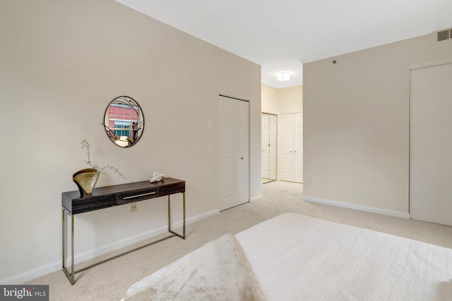 2121 JAMIESON AVE #401, ALEXANDRIA, Virginia 22314, 3 Bedrooms Bedrooms, 8 Rooms Rooms,2 BathroomsBathrooms,Residential,For sale,2121 JAMIESON AVE #401,VAAX2053966 MLS # VAAX2053966