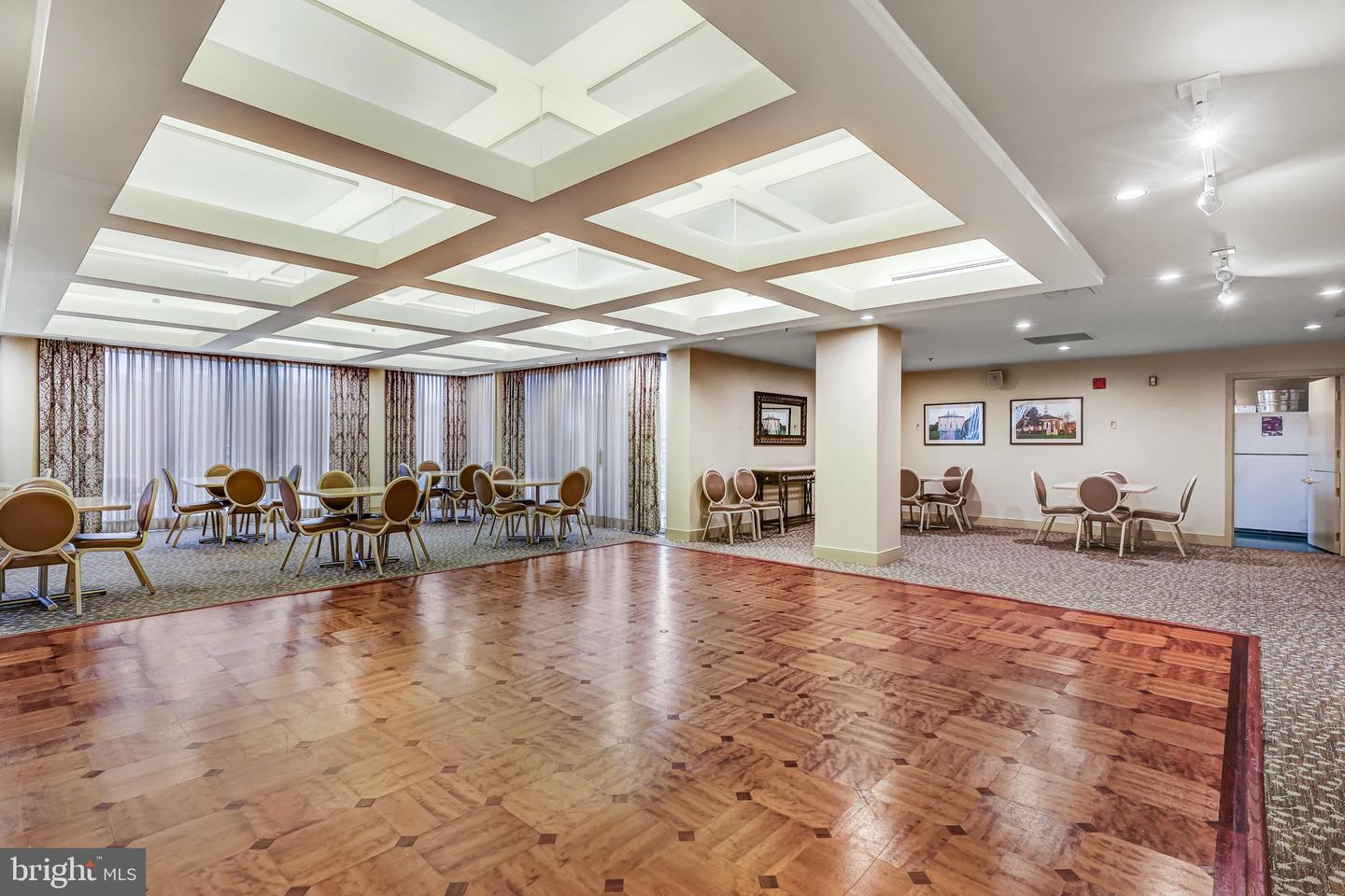 2121 JAMIESON AVE #401, ALEXANDRIA, Virginia 22314, 3 Bedrooms Bedrooms, 8 Rooms Rooms,2 BathroomsBathrooms,Residential,For sale,2121 JAMIESON AVE #401,VAAX2053966 MLS # VAAX2053966