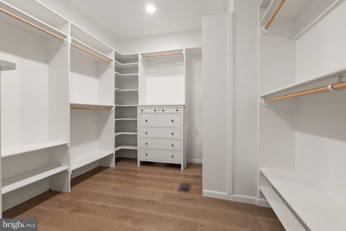 1335 N PEGRAM ST N, ALEXANDRIA, Virginia 22304, 5 Bedrooms Bedrooms, ,5 BathroomsBathrooms,Residential,For sale,1335 N PEGRAM ST N,VAAX2053968 MLS # VAAX2053968