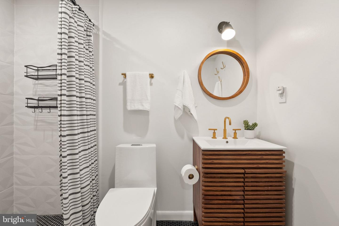 1335 N PEGRAM ST N, ALEXANDRIA, Virginia 22304, 5 Bedrooms Bedrooms, ,5 BathroomsBathrooms,Residential,For sale,1335 N PEGRAM ST N,VAAX2053968 MLS # VAAX2053968