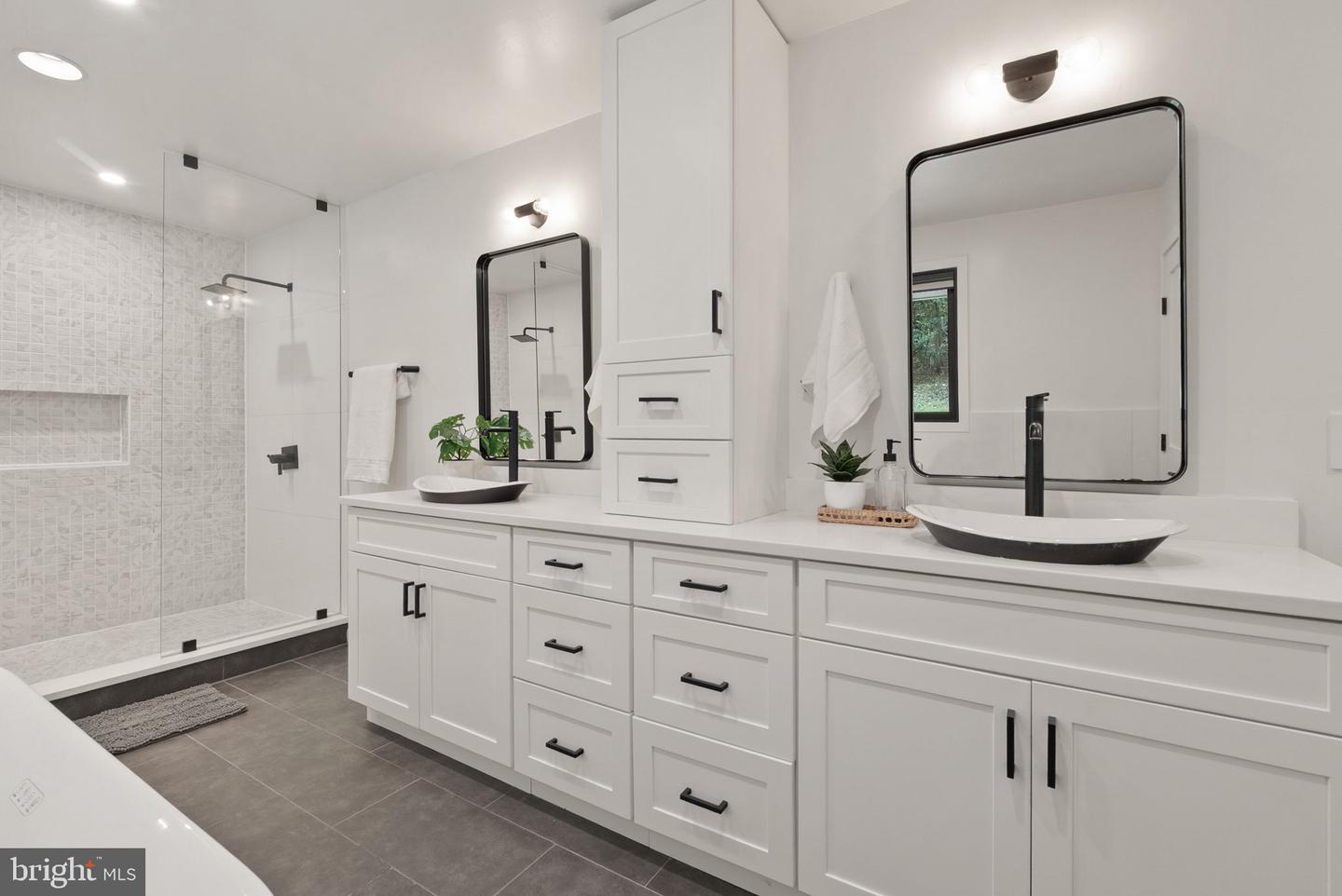 1335 N PEGRAM ST N, ALEXANDRIA, Virginia 22304, 5 Bedrooms Bedrooms, ,5 BathroomsBathrooms,Residential,For sale,1335 N PEGRAM ST N,VAAX2053968 MLS # VAAX2053968