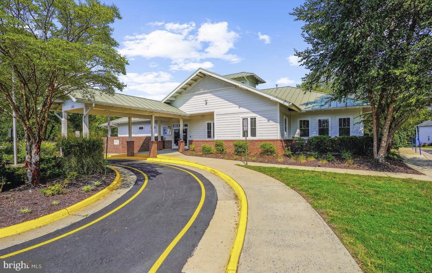 16 DABNEY CT, FREDERICKSBURG, Virginia 22405, 3 Bedrooms Bedrooms, ,3 BathroomsBathrooms,Residential,For sale,16 DABNEY CT,VAST2045942 MLS # VAST2045942