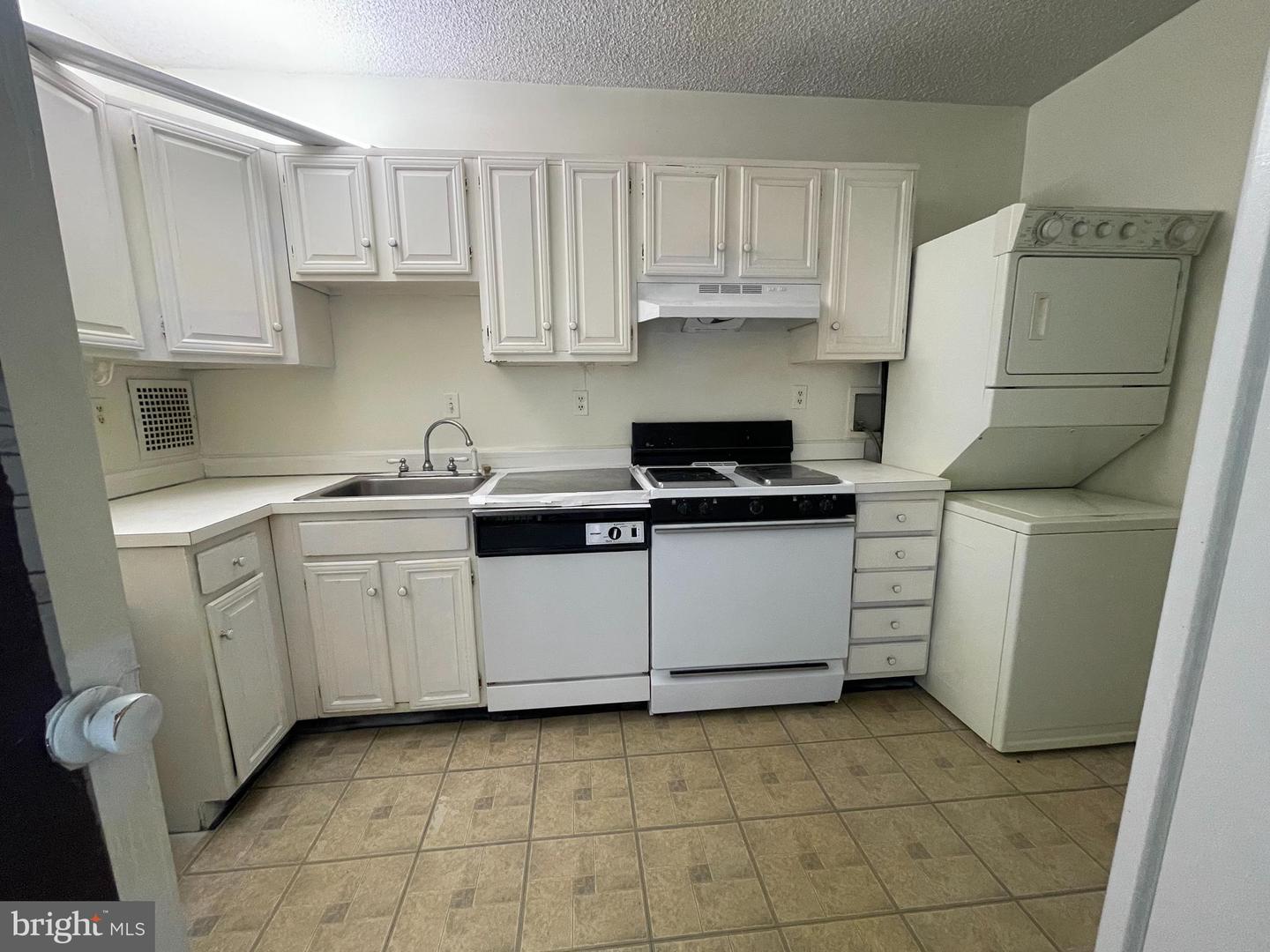 3701 S GEORGE MASON DR #1408N, FALLS CHURCH, Virginia 22041, ,1 BathroomBathrooms,Residential,For sale,3701 S GEORGE MASON DR #1408N,VAFX2290142 MLS # VAFX2290142