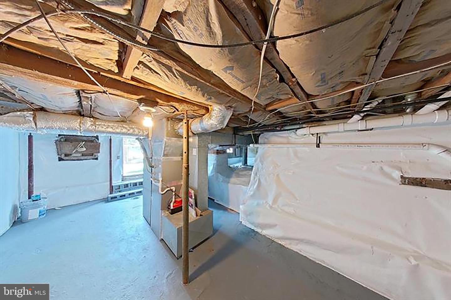 4914 22ND ST N, ARLINGTON, Virginia 22207, 2 Bedrooms Bedrooms, 5 Rooms Rooms,2 BathroomsBathrooms,Residential,For sale,4914 22ND ST N,VAAR2068682 MLS # VAAR2068682