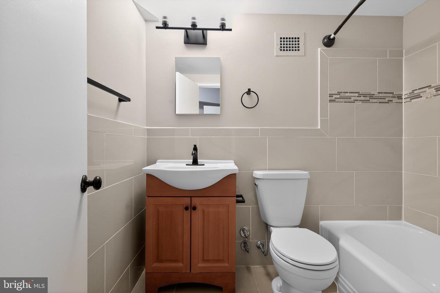 3701 CONNECTICUT AVE NW #233, WASHINGTON, District Of Columbia 20008, 1 Bedroom Bedrooms, ,1 BathroomBathrooms,Residential,For sale,3701 CONNECTICUT AVE NW #233,DCDC2245480 MLS # DCDC2245480