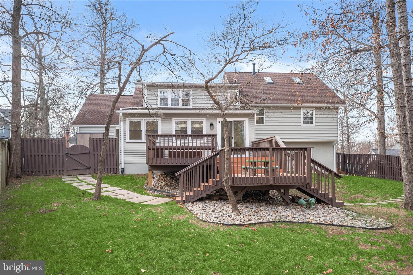 515 WOODLAND CT NW, VIENNA, Virginia 22180, 6 Bedrooms Bedrooms, ,3 BathroomsBathrooms,Residential,For sale,515 WOODLAND CT NW,VAFX2290162 MLS # VAFX2290162