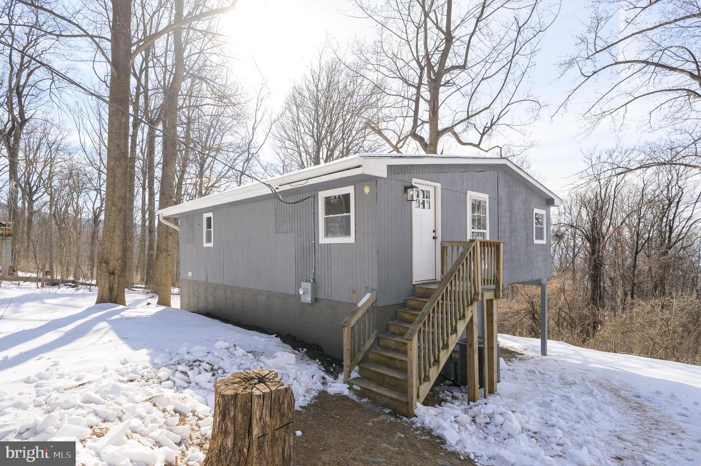 136 GAYLES LN, FRONT ROYAL, Virginia 22630, 2 Bedrooms Bedrooms, 4 Rooms Rooms,2 BathroomsBathrooms,Residential,For sale,136 GAYLES LN,VAWR2013352 MLS # VAWR2013352