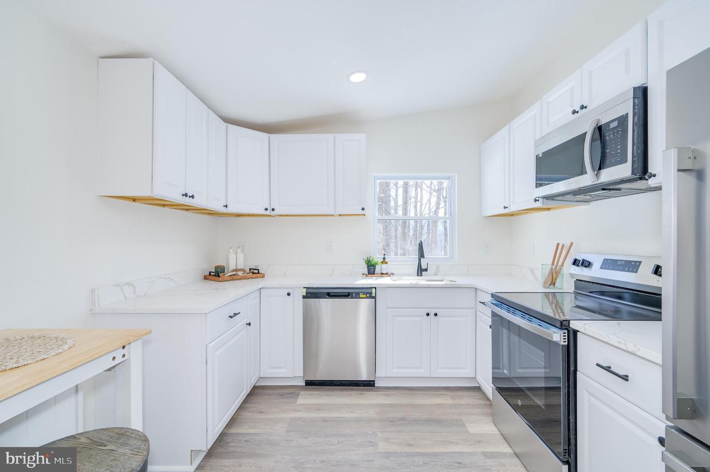 136 GAYLES LN, FRONT ROYAL, Virginia 22630, 2 Bedrooms Bedrooms, 4 Rooms Rooms,2 BathroomsBathrooms,Residential,For sale,136 GAYLES LN,VAWR2013352 MLS # VAWR2013352