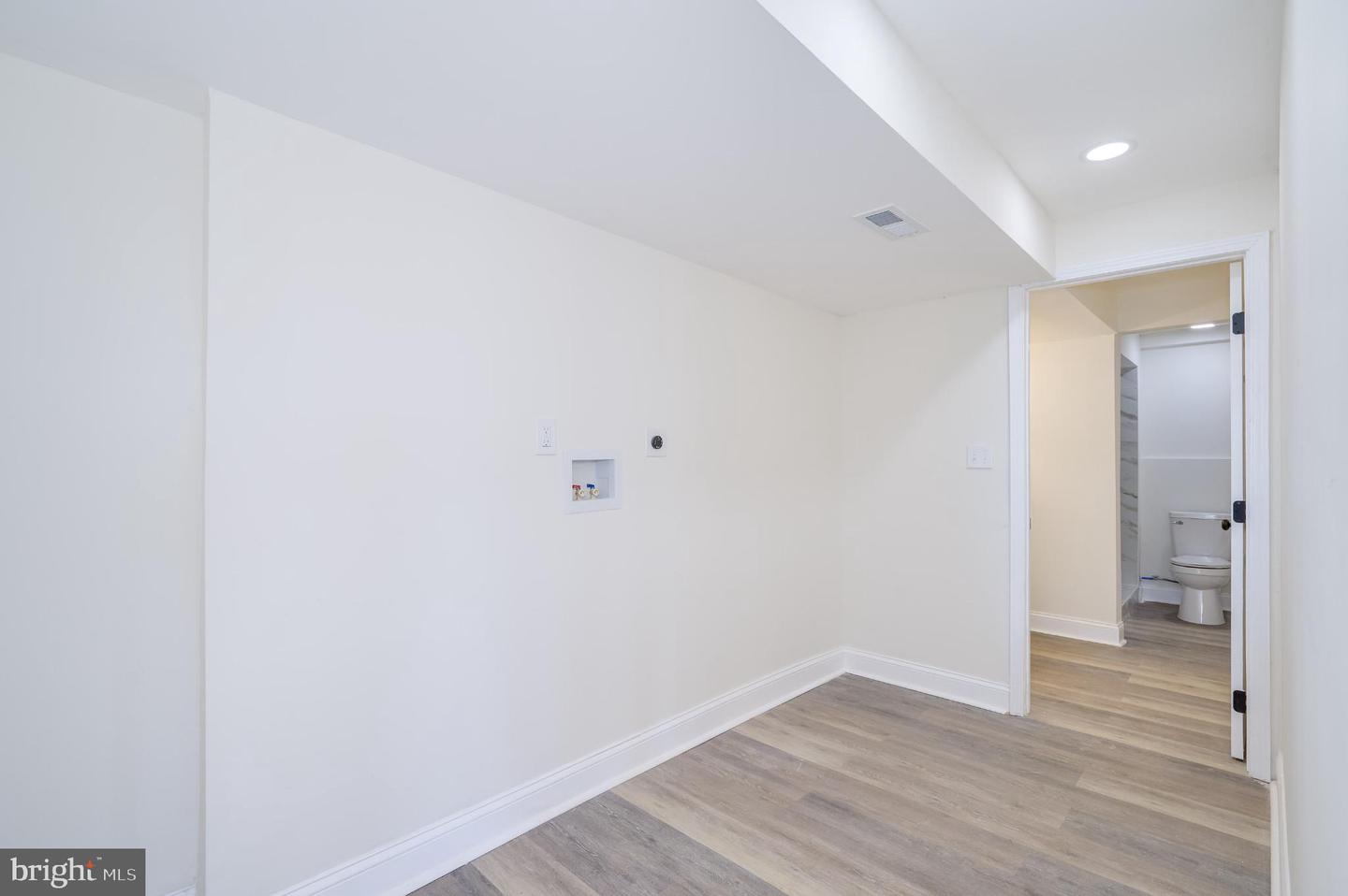 136 GAYLES LN, FRONT ROYAL, Virginia 22630, 2 Bedrooms Bedrooms, 4 Rooms Rooms,2 BathroomsBathrooms,Residential,For sale,136 GAYLES LN,VAWR2013352 MLS # VAWR2013352