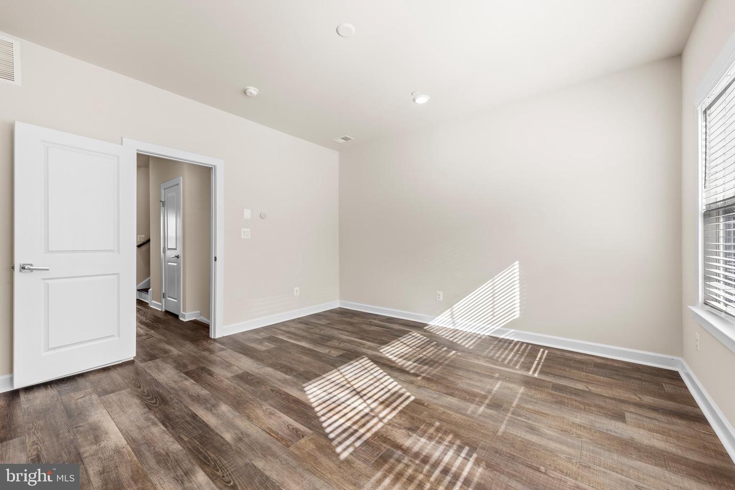 13039 HATTONTOWN SQ, HERNDON, Virginia 20171, 4 Bedrooms Bedrooms, ,4 BathroomsBathrooms,Residential,For sale,13039 HATTONTOWN SQ,VAFX2290160 MLS # VAFX2290160