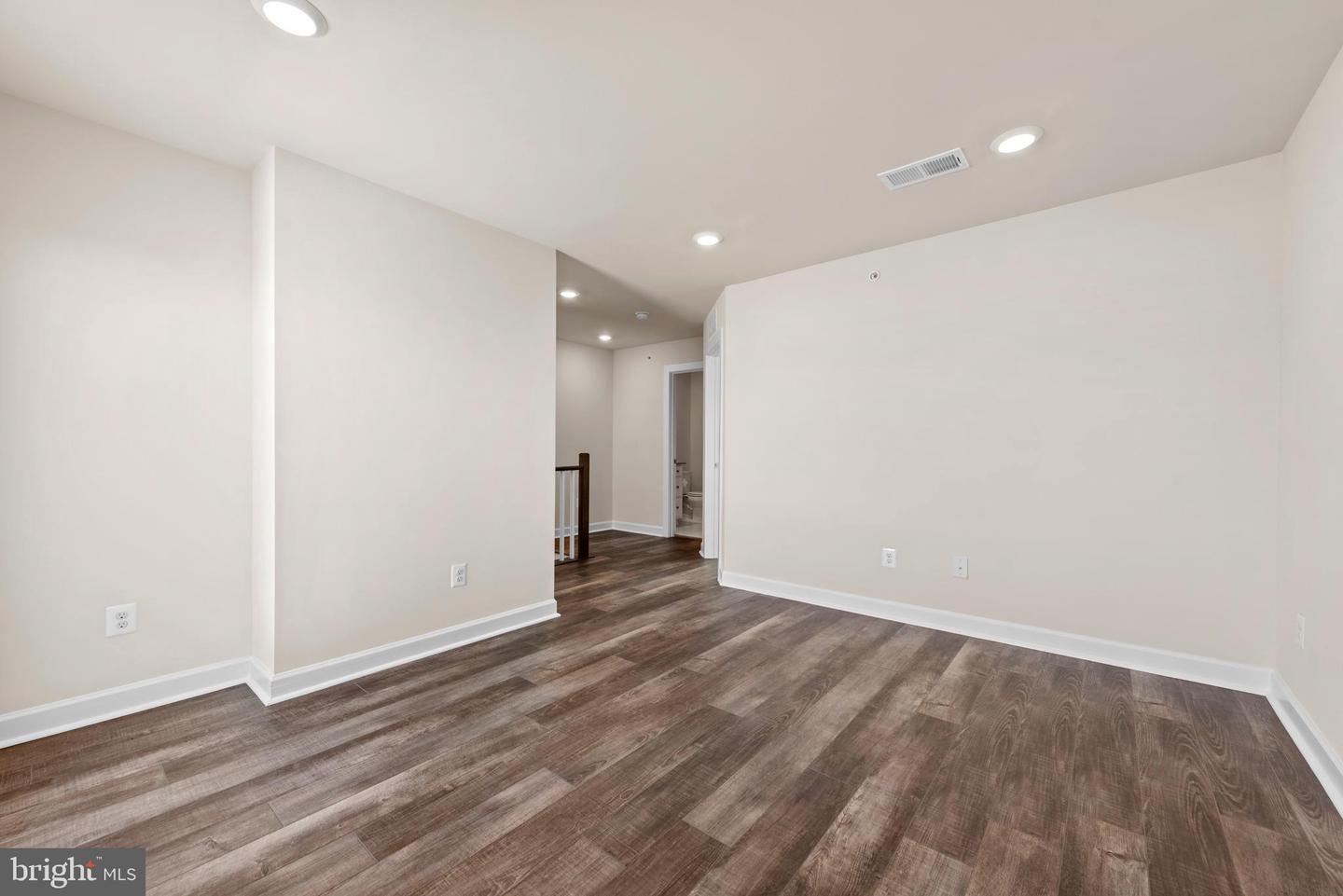 13039 HATTONTOWN SQ, HERNDON, Virginia 20171, 4 Bedrooms Bedrooms, ,4 BathroomsBathrooms,Residential,For sale,13039 HATTONTOWN SQ,VAFX2290160 MLS # VAFX2290160